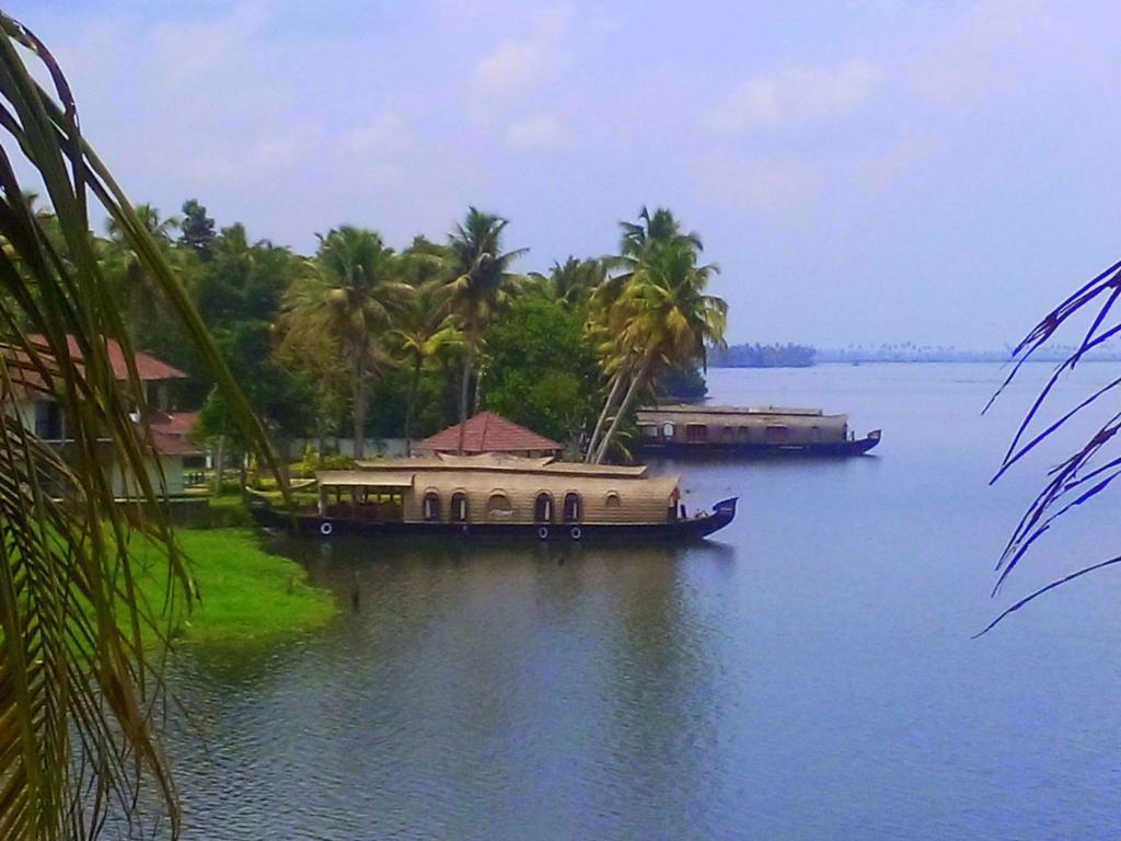 Marari Nest Beach Homestay Mararikulam Luaran gambar
