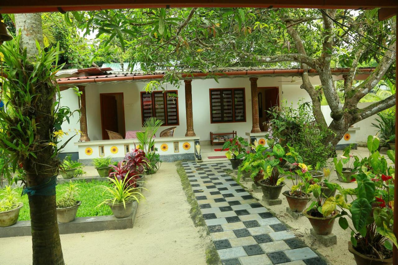 Marari Nest Beach Homestay Mararikulam Luaran gambar
